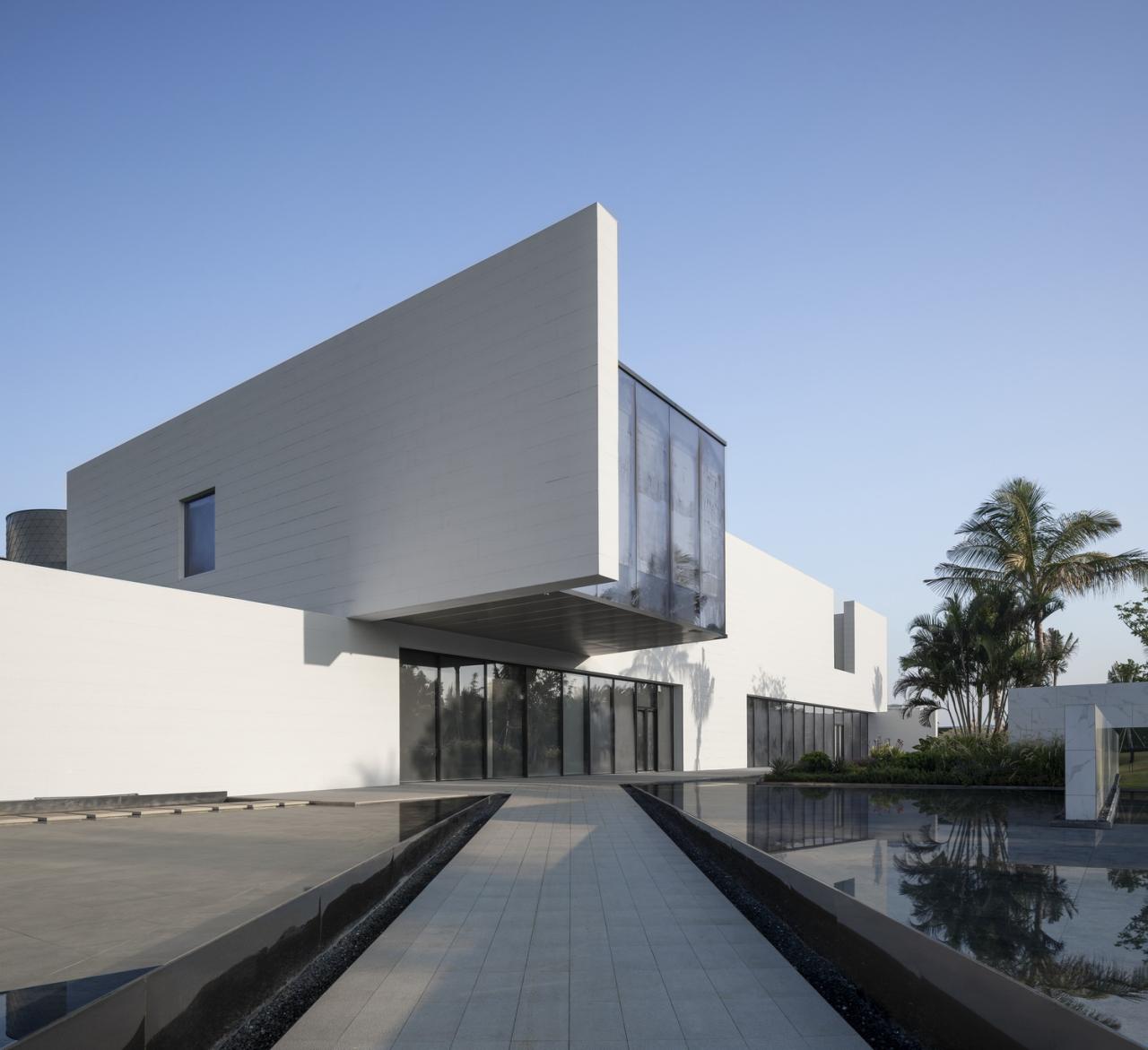 BIM建筑|打破墙的边界: 海口市国际免税城接待中心 / aoe事建组