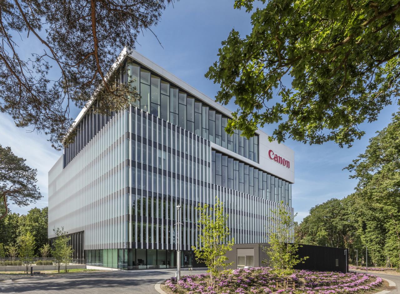 BIM建筑|佳能生产印刷总部 / Broekbakema