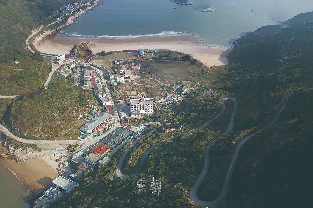 BIM建筑|海蛞蝓酒店 / SpActrum