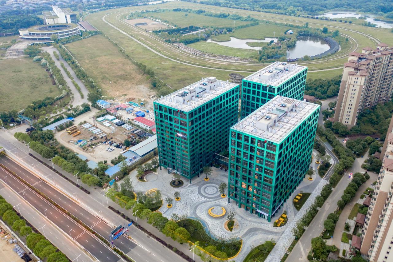 BIM建筑|南京银城KinmaQ+社区 / 优意建筑设计