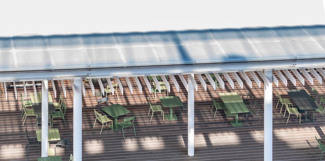 BIM建筑|黑白覆盖，法国波城共和国综合楼 / Ameller Dubois