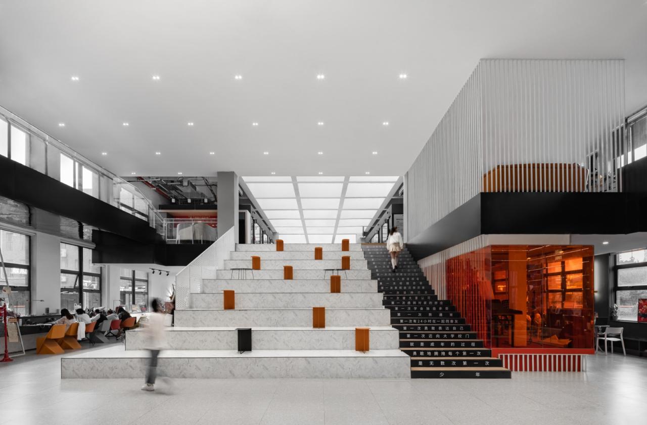 BIM建筑|“盒子的情绪“-纹理学院校史馆空间改造 / 行维新筑