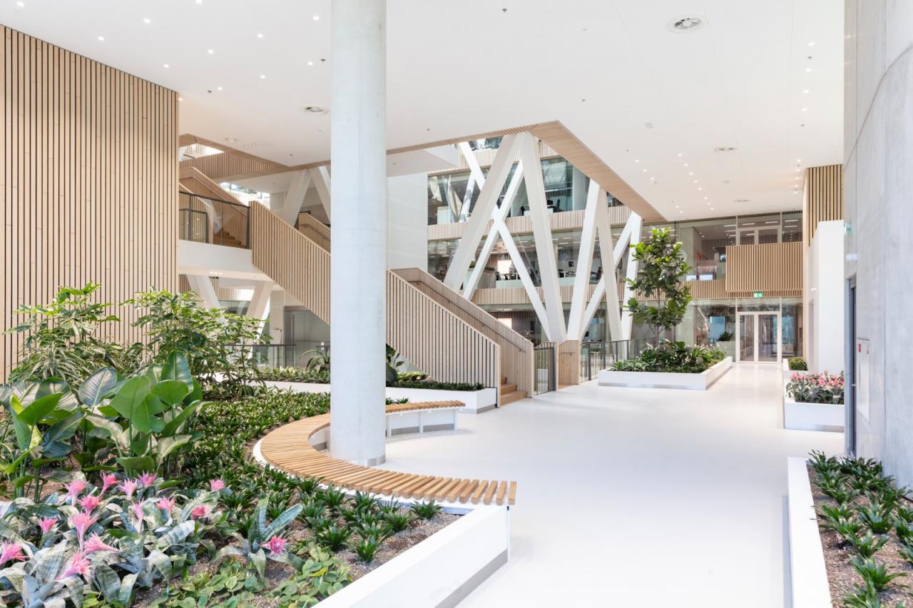 BIM建筑|佳能生产印刷总部 / Broekbakema