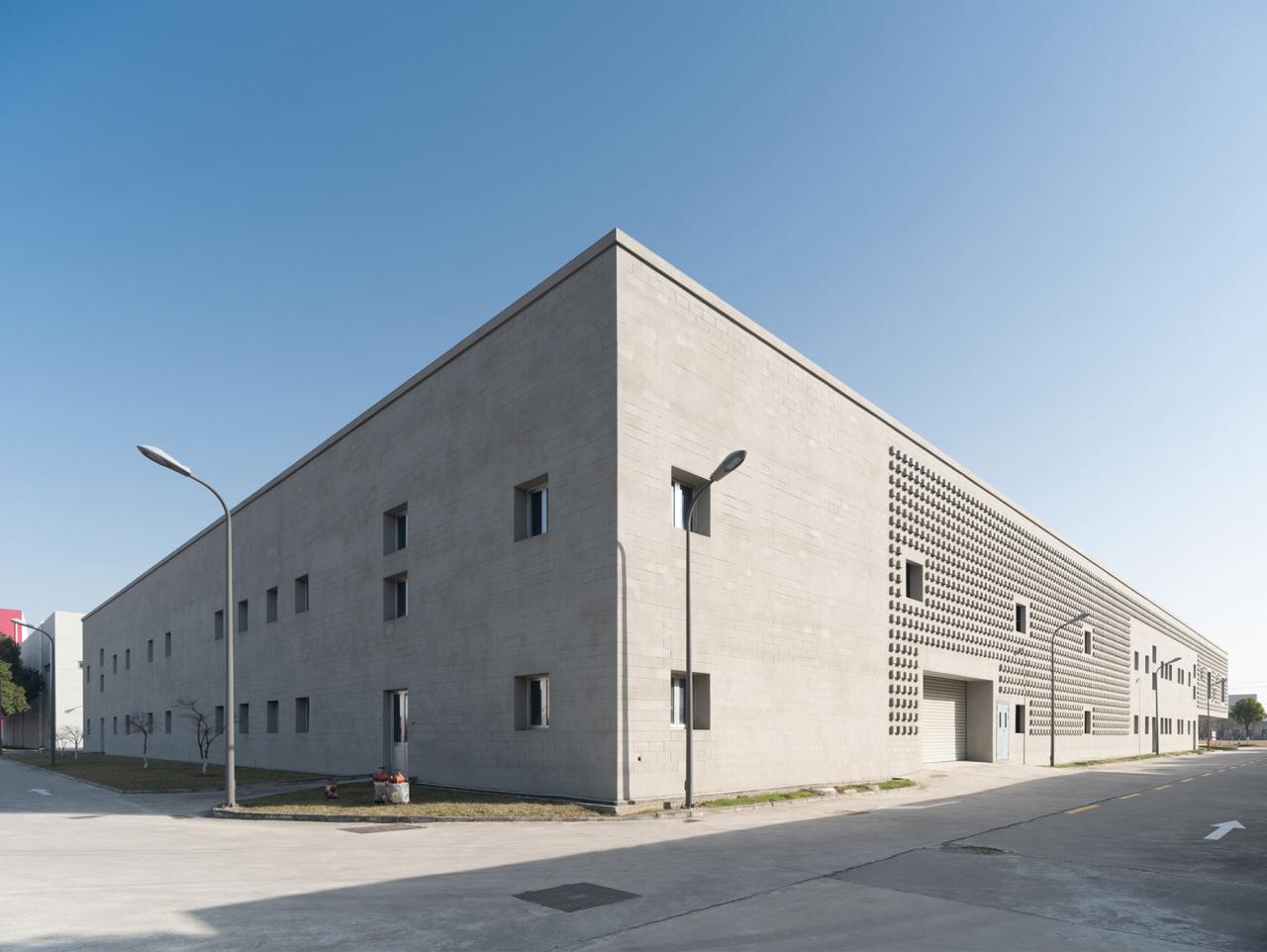 BIM建筑|和椿科技二号厂房 / 张朋千建筑事务所