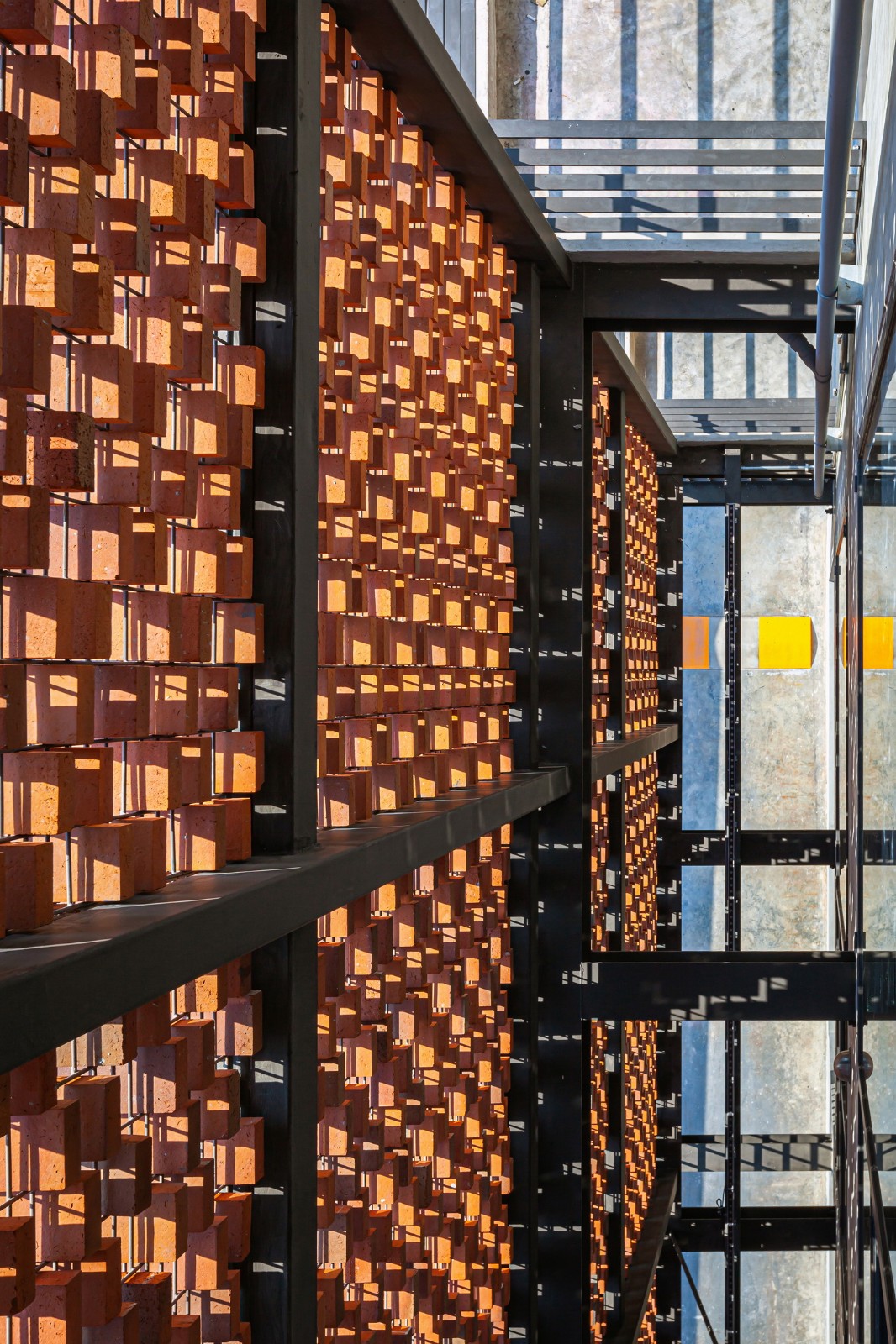 BIM建筑|MTL 办公室 / Junsekino Architect and Design