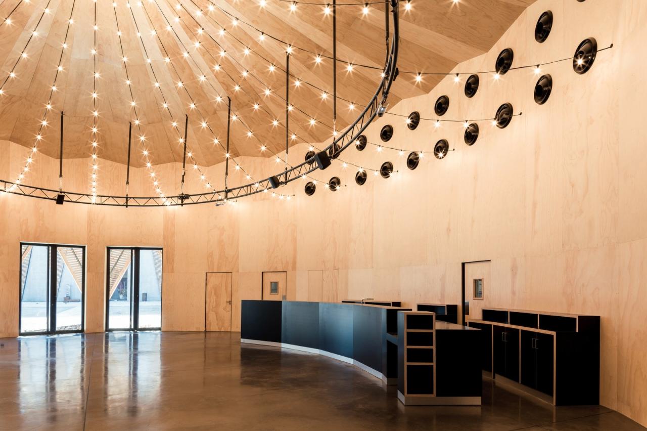 BIM建筑|马戏团式建筑，Domaine de Bayssan 剧院 / K architectures