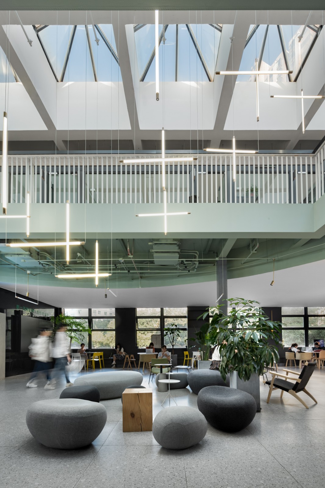 BIM建筑|“盒子的情绪“-纹理学院校史馆空间改造 / 行维新筑