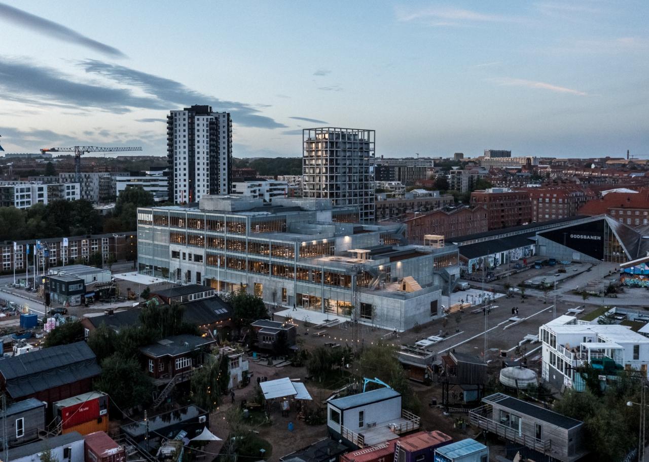 BIM建筑|奥斯胡建筑学院 / ADEPT