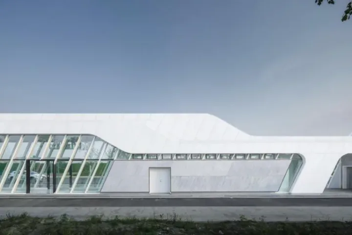 BIM建筑|有趣的等候：张家港高铁新城公交站台设计 / 中衡设计