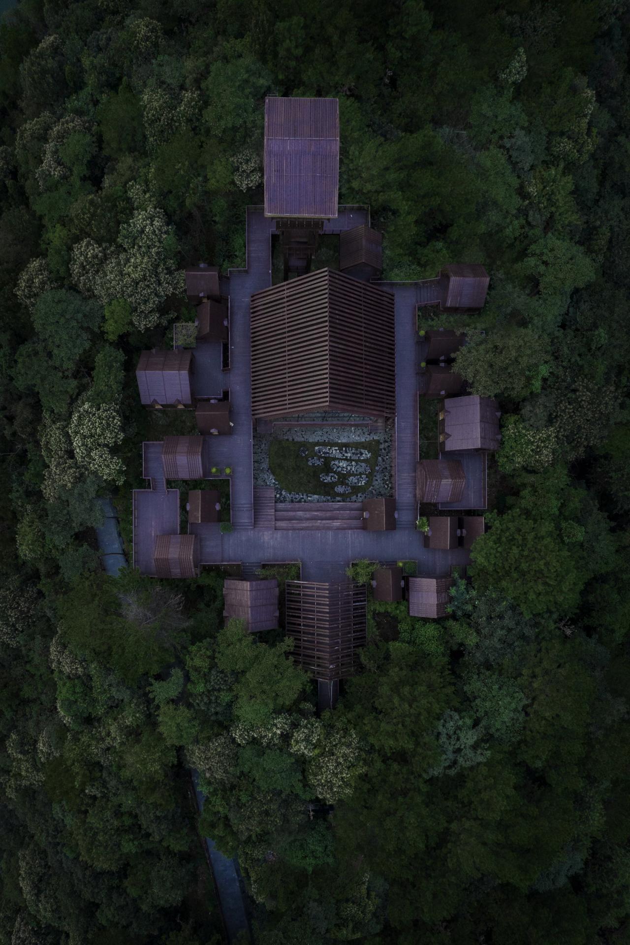 BIM建筑|木屋小镇：岛屿 · 丛林 · 小木屋，九江 / 平介设计