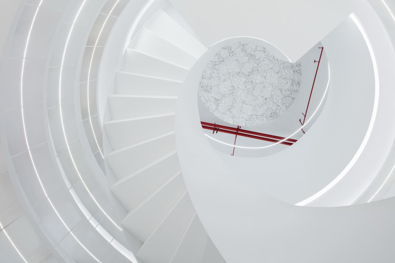 BIM建筑|时代共生：朱紫坊历史古厝中的“现代白” / 平衡空间设计