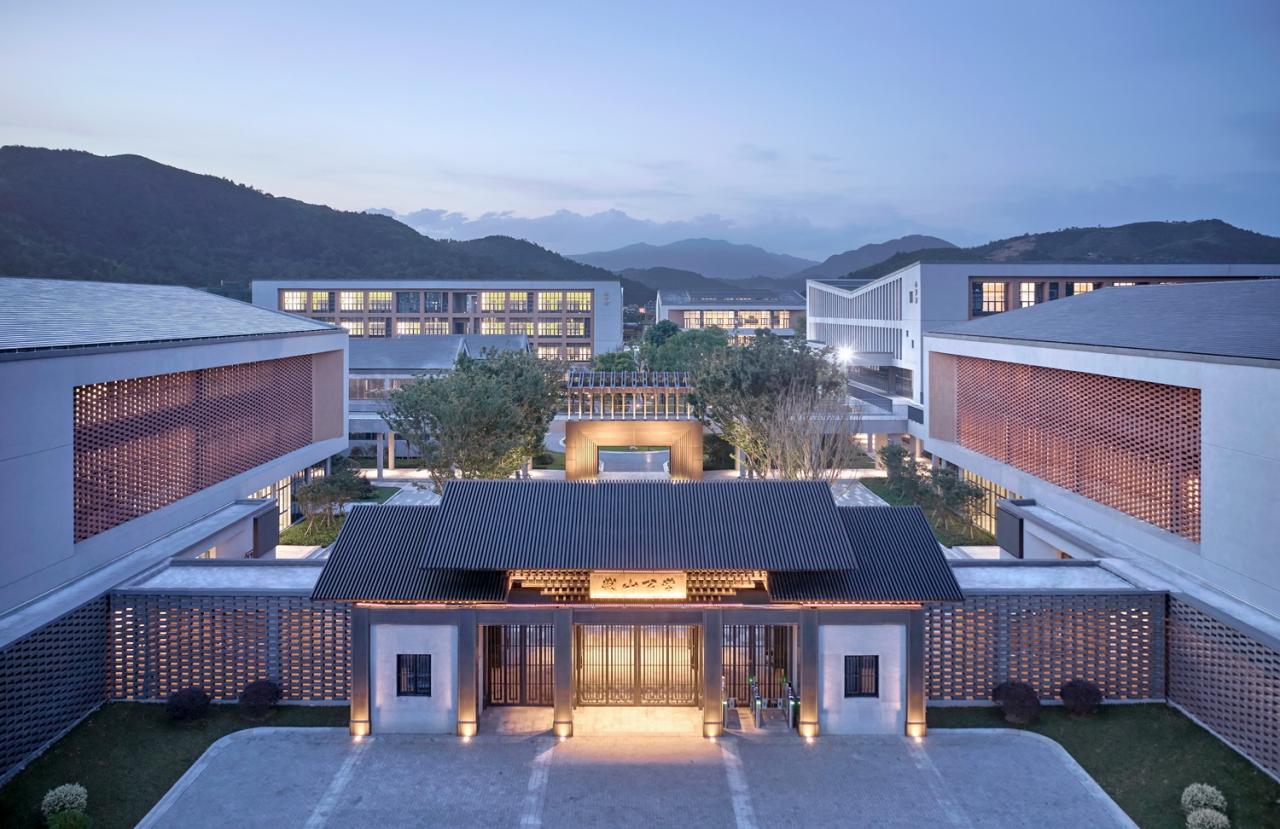BIM建筑|树下问道，山间筑园 ——乐清市荆山公学 / 浙江大学建筑设计研究院有限公司