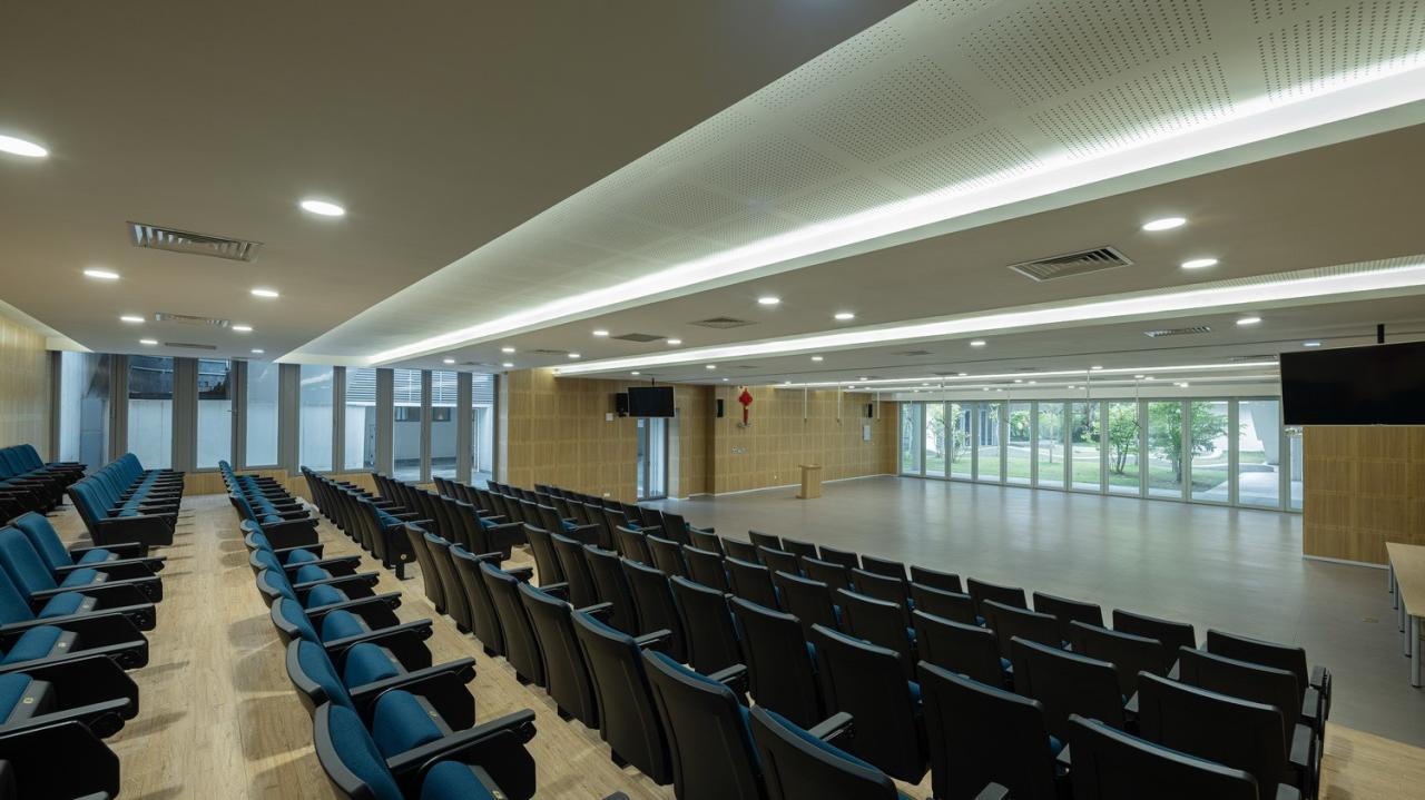 BIM建筑|重庆两江人民小学：在大自然里勇敢冒险 / gad