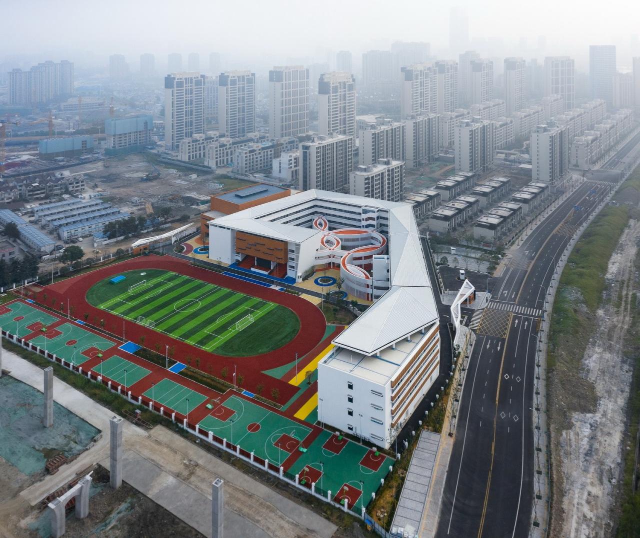 BIM建筑|维度的转移：凤西小学 / 米丈建筑