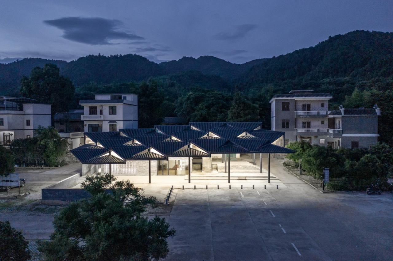 BIM建筑|乡土建筑的单元式转译 ——南粤古驿道梅岭驿站创作实践 / GDAD-城市建筑工作室