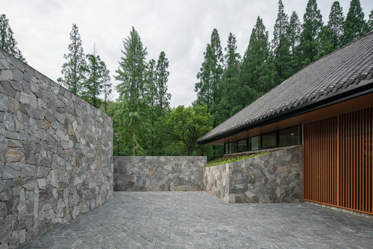 BIM建筑|无想山秋湖驿站 / 米思建筑