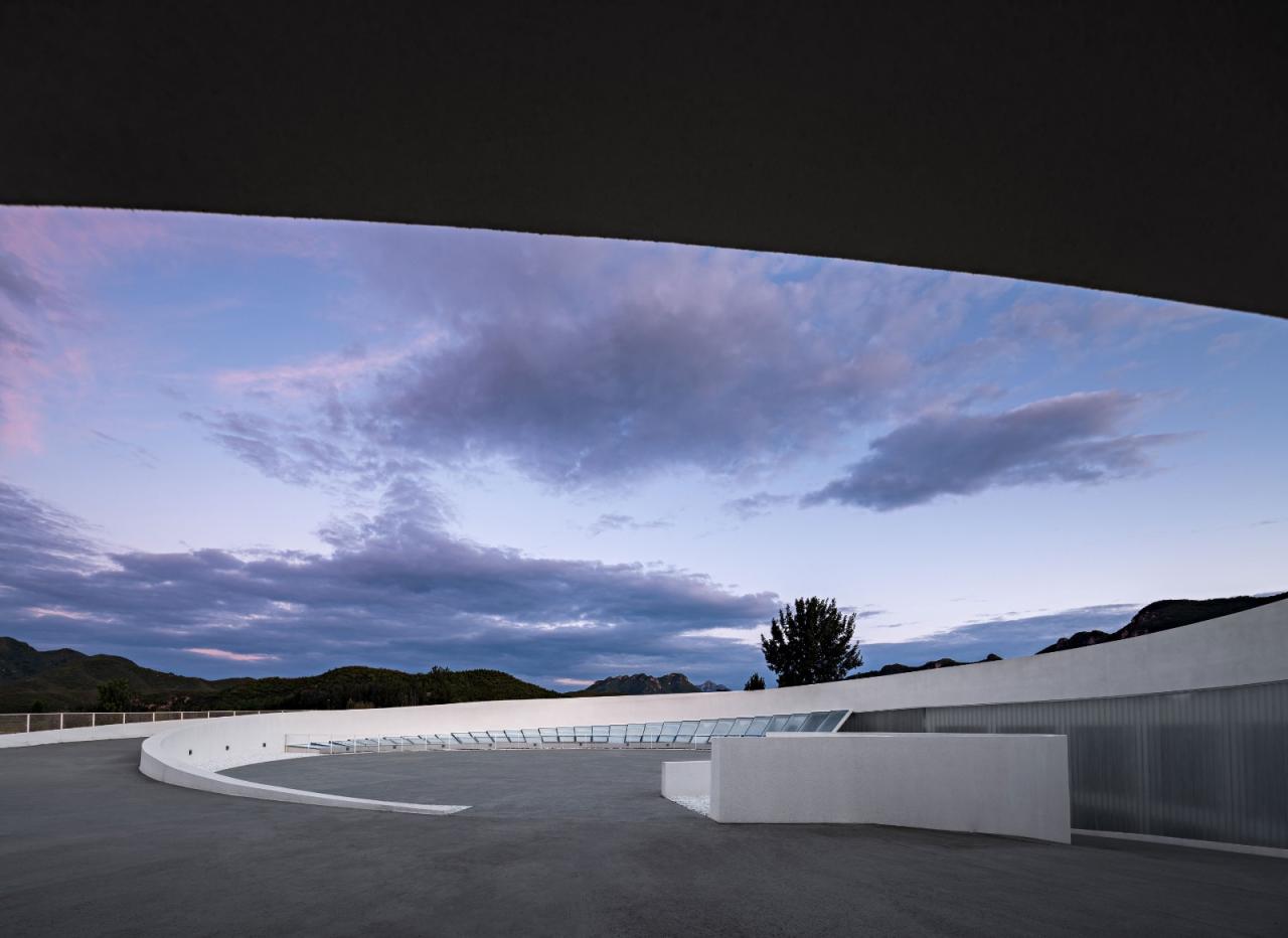 BIM建筑|振兴乡村需要“知行合一”：田岗艺术中心 / 袈蓝建筑