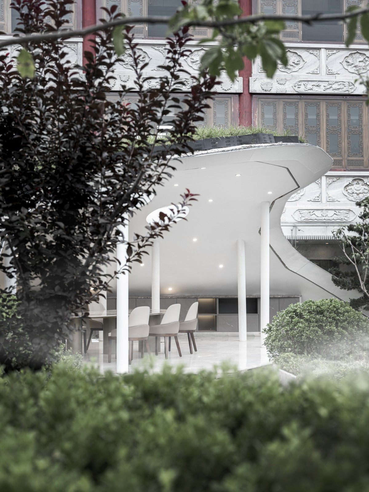 BIM建筑|中国传统四合庭院的人文办公综合体升级改造 / 北京中德行建筑设计