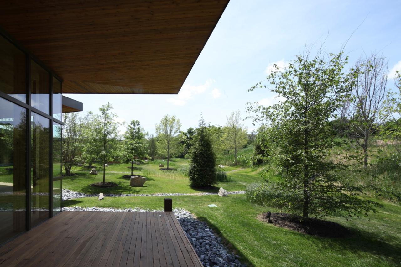 BIM建筑|树建筑：JST 哈里斯堡生产工程中心 / 芦泽龙一事务所 & Arcari + Iovino Architects