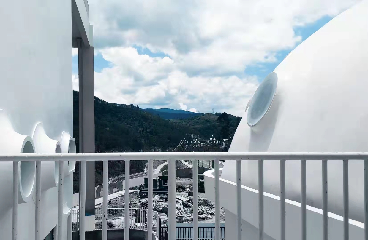 BIM建筑|虽偏远 理想必致！在西昌卫星发射基地大凉山建一座“探索者幼儿园” / 迪卡建筑设计中心