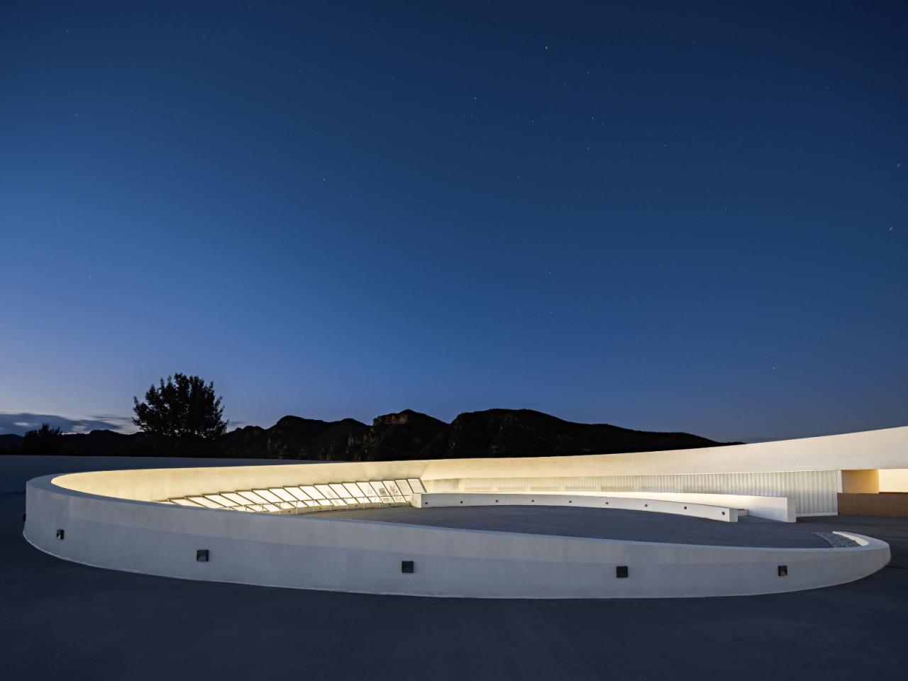 BIM建筑|振兴乡村需要“知行合一”：田岗艺术中心 / 袈蓝建筑