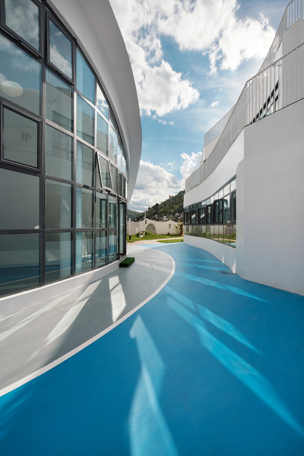 BIM建筑|虽偏远 理想必致！在西昌卫星发射基地大凉山建一座“探索者幼儿园” / 迪卡建筑设计中心