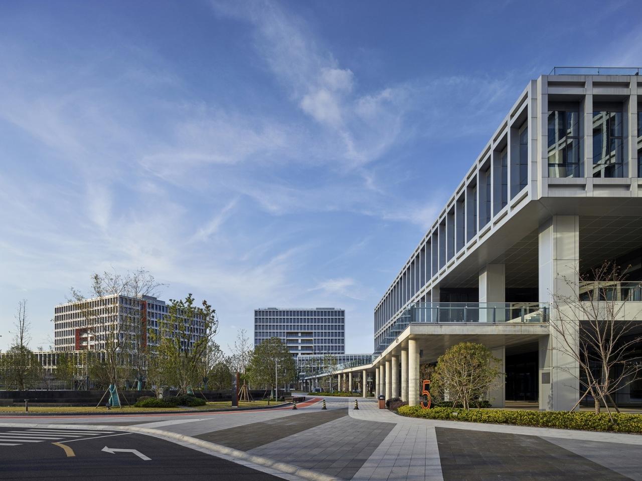 BIM建筑|阿里巴巴杭州软件生产基地二期 / 浙江省建筑设计研究院