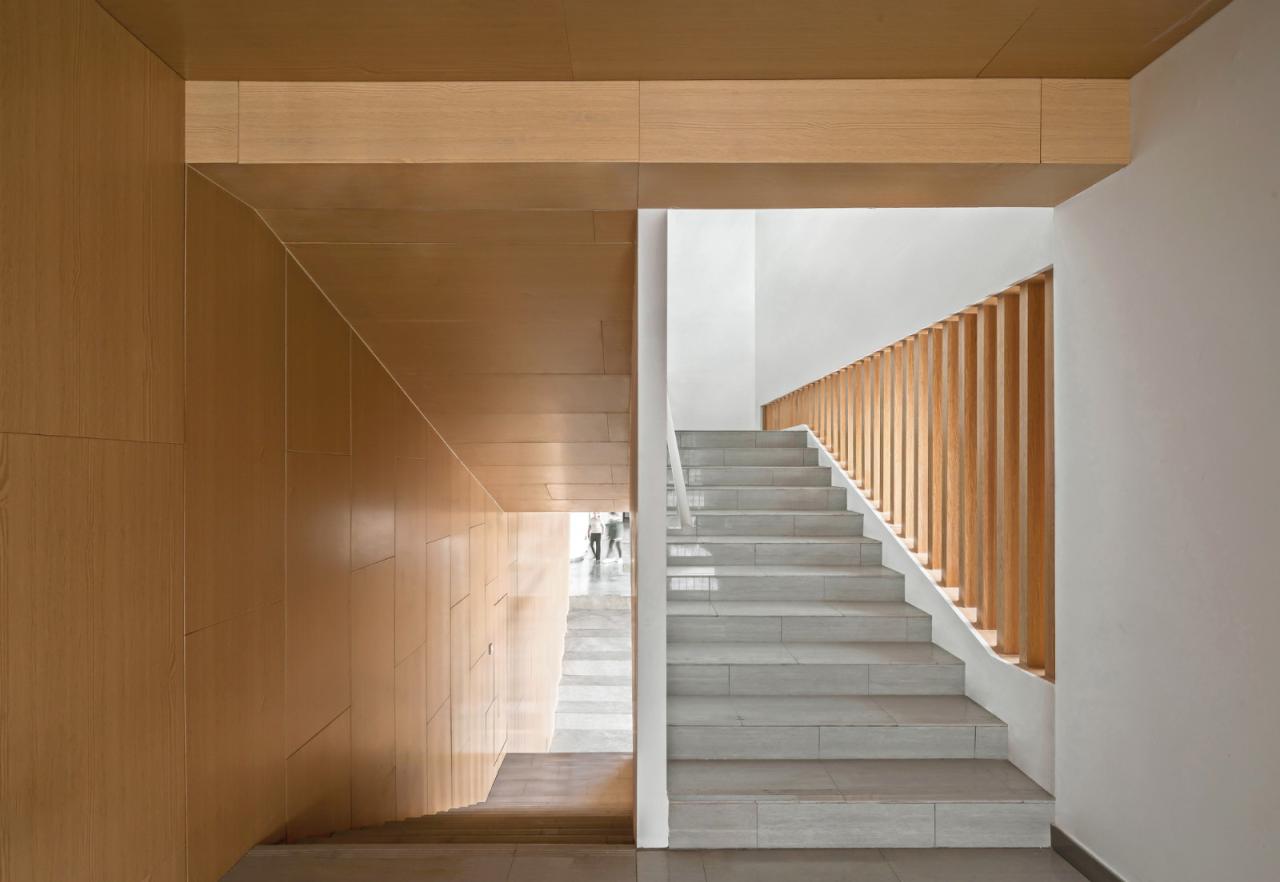 BIM建筑|桥上教学楼 - 盐城外国语学校创新中心 / 普泛建筑