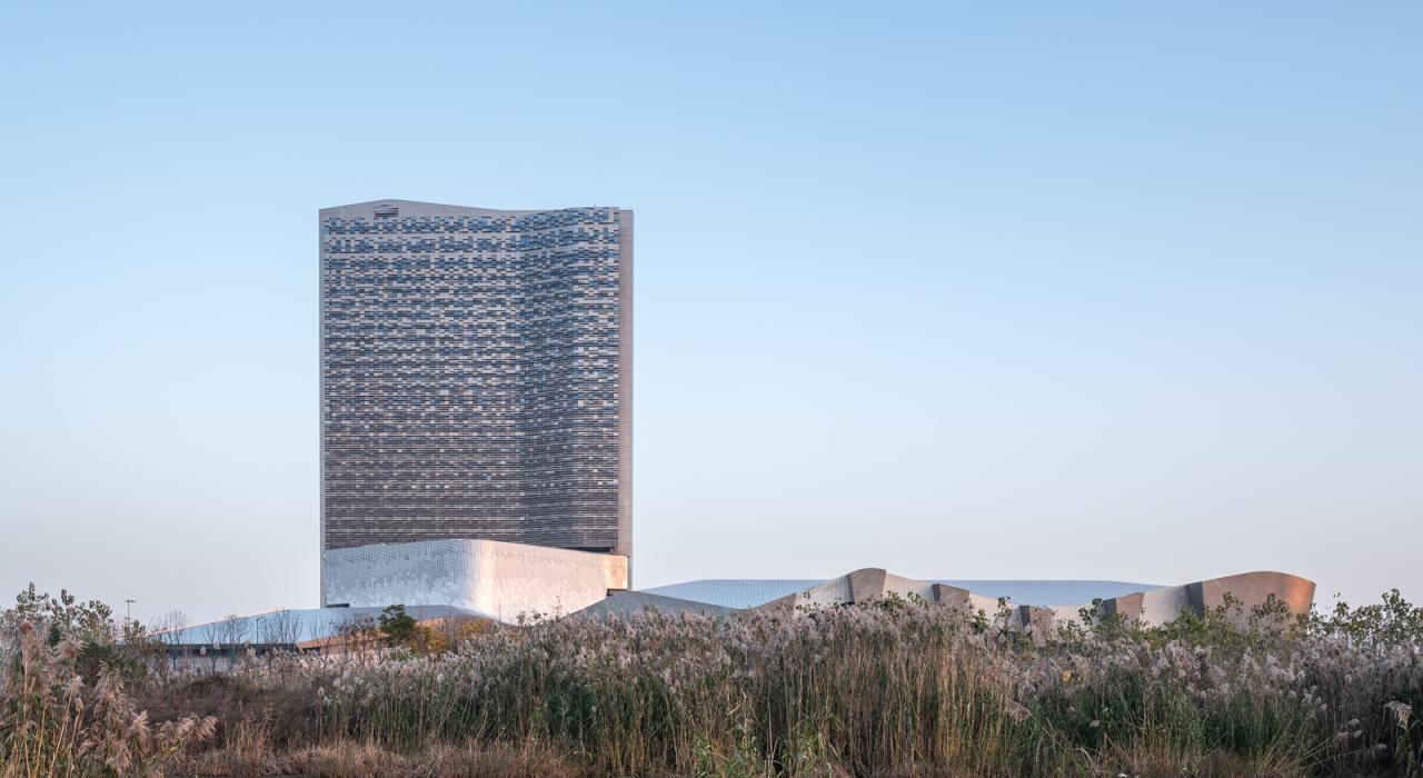 BIM建筑|扬子江国际会议中心 / Morphosis 墨菲西斯