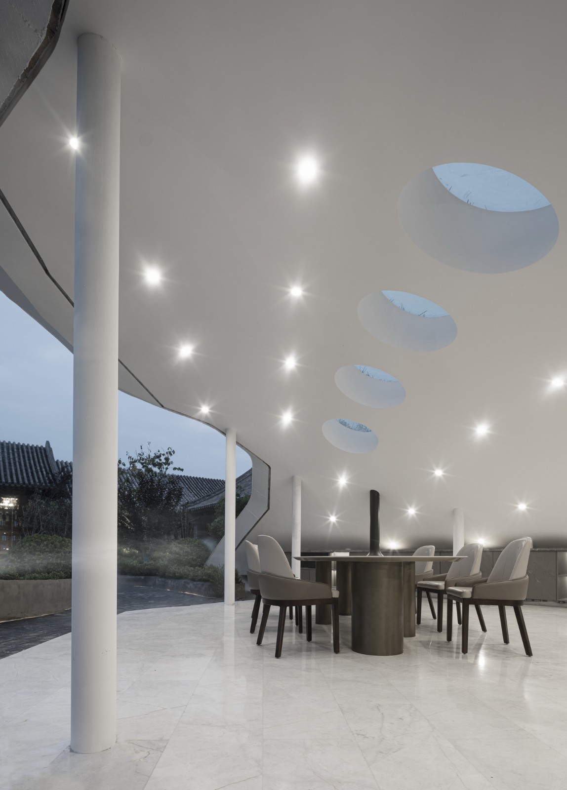 BIM建筑|中国传统四合庭院的人文办公综合体升级改造 / 北京中德行建筑设计