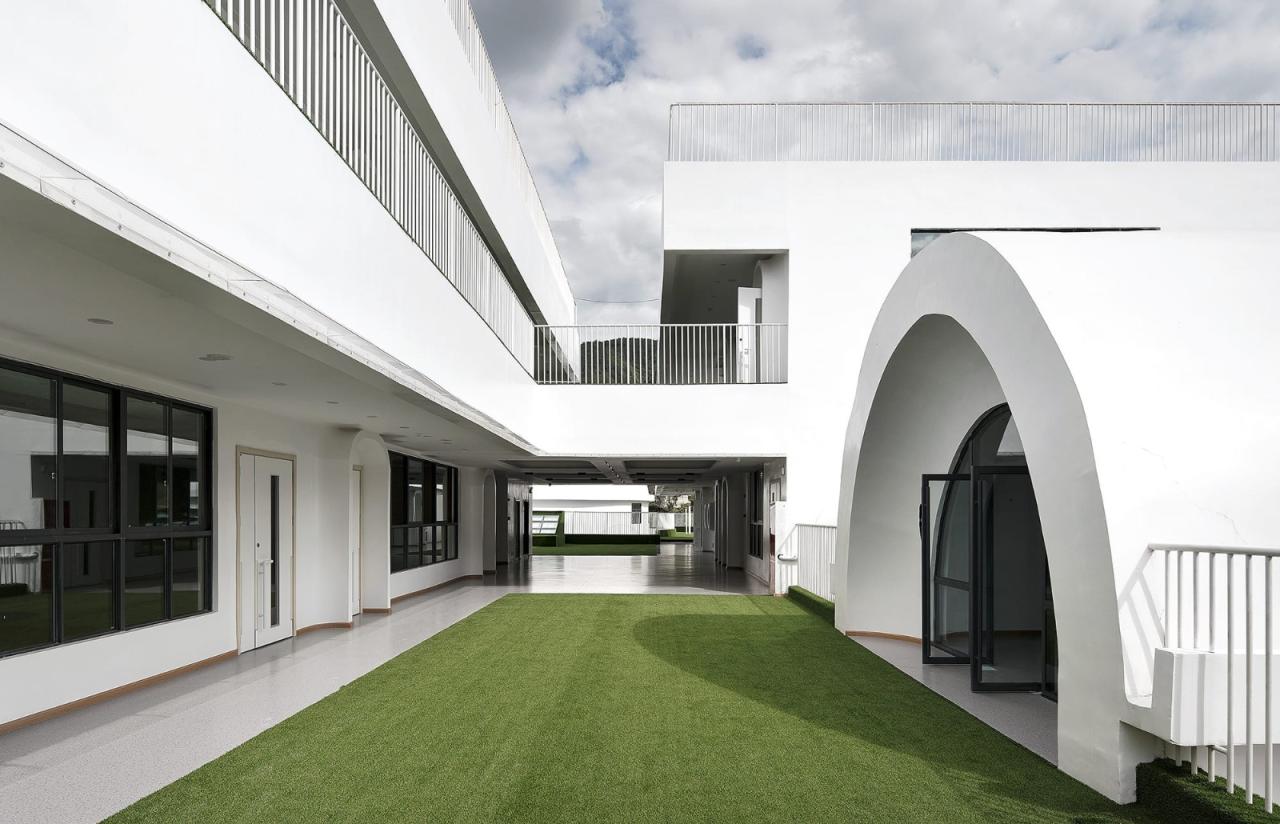 BIM建筑|虽偏远 理想必致！在西昌卫星发射基地大凉山建一座“探索者幼儿园” / 迪卡建筑设计中心