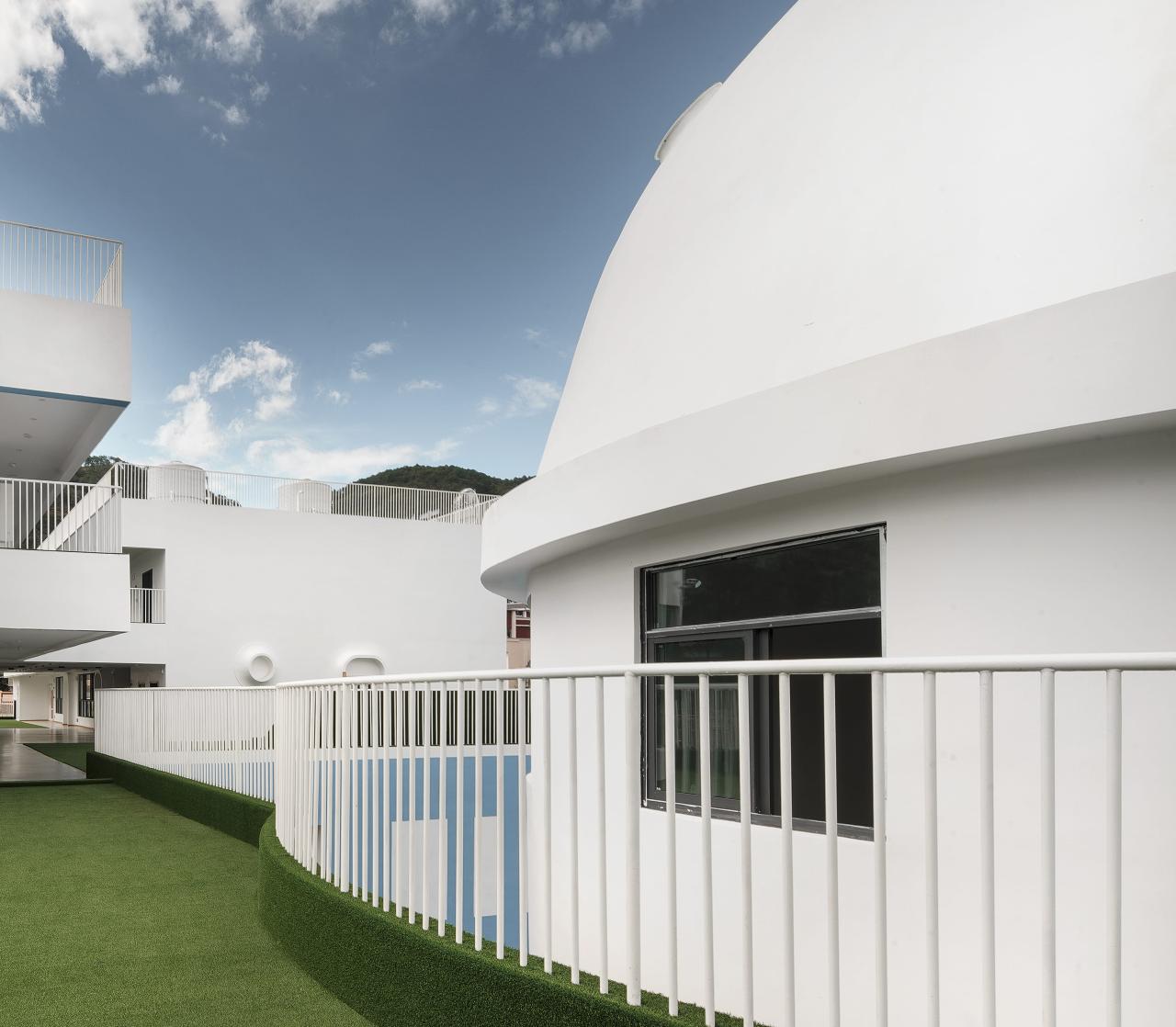 BIM建筑|虽偏远 理想必致！在西昌卫星发射基地大凉山建一座“探索者幼儿园” / 迪卡建筑设计中心