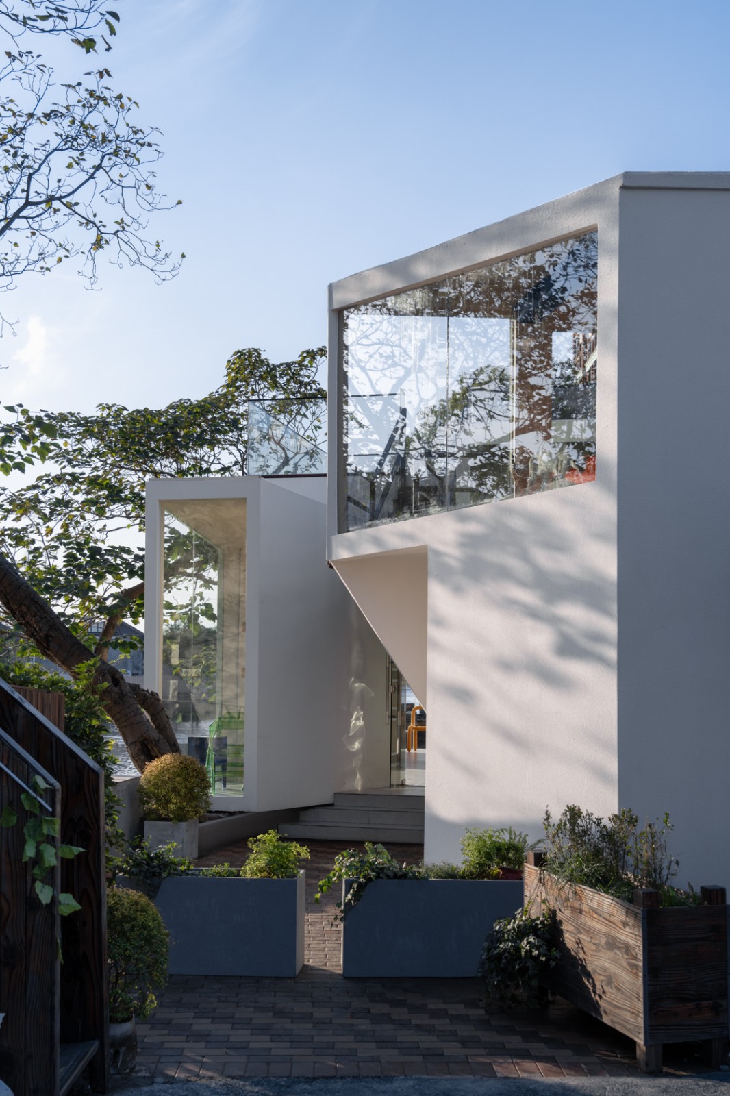 BIM建筑|上海云间粮仓 “人民河畔悬浮的太空盒”LILITH莉莉斯小屋 / DCDSAA淀川建筑事务所