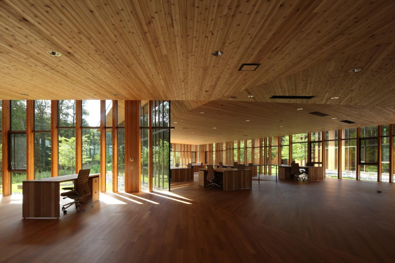 BIM建筑|树建筑：JST 哈里斯堡生产工程中心 / 芦泽龙一事务所 & Arcari + Iovino Architects