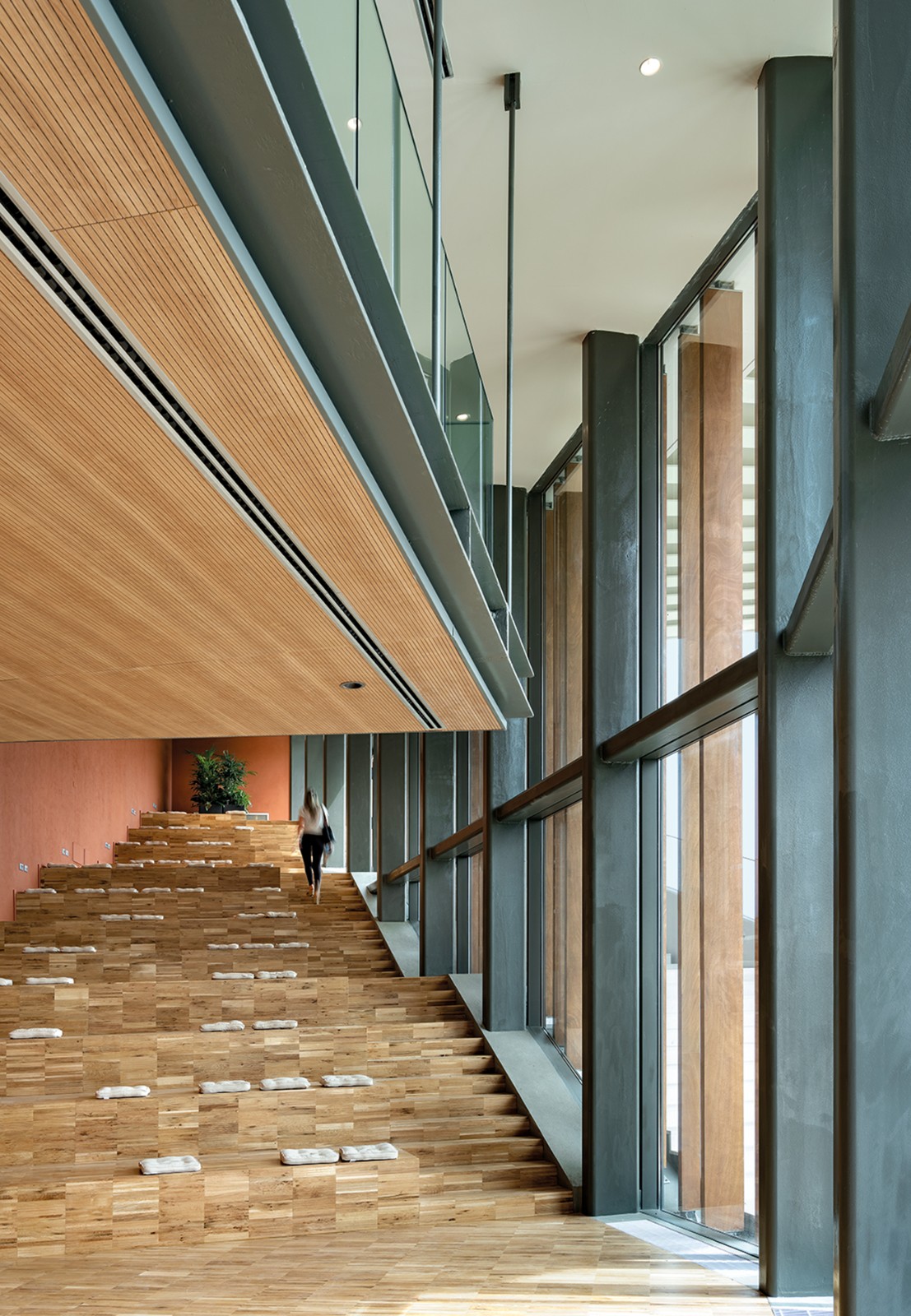 BIM建筑|托斯卡纳“山谷浮桥” / MC A新作