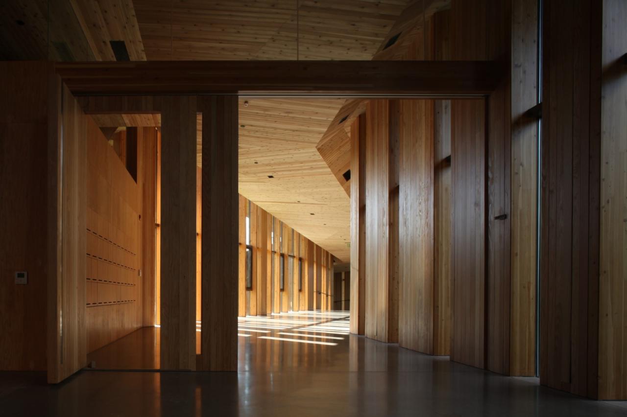 BIM建筑|树建筑：JST 哈里斯堡生产工程中心 / 芦泽龙一事务所 & Arcari + Iovino Architects