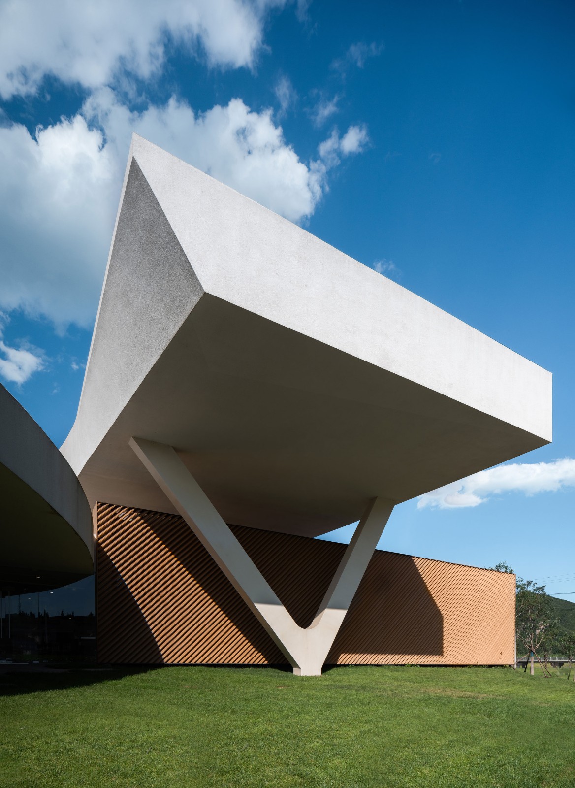 BIM建筑|振兴乡村需要“知行合一”：田岗艺术中心 / 袈蓝建筑