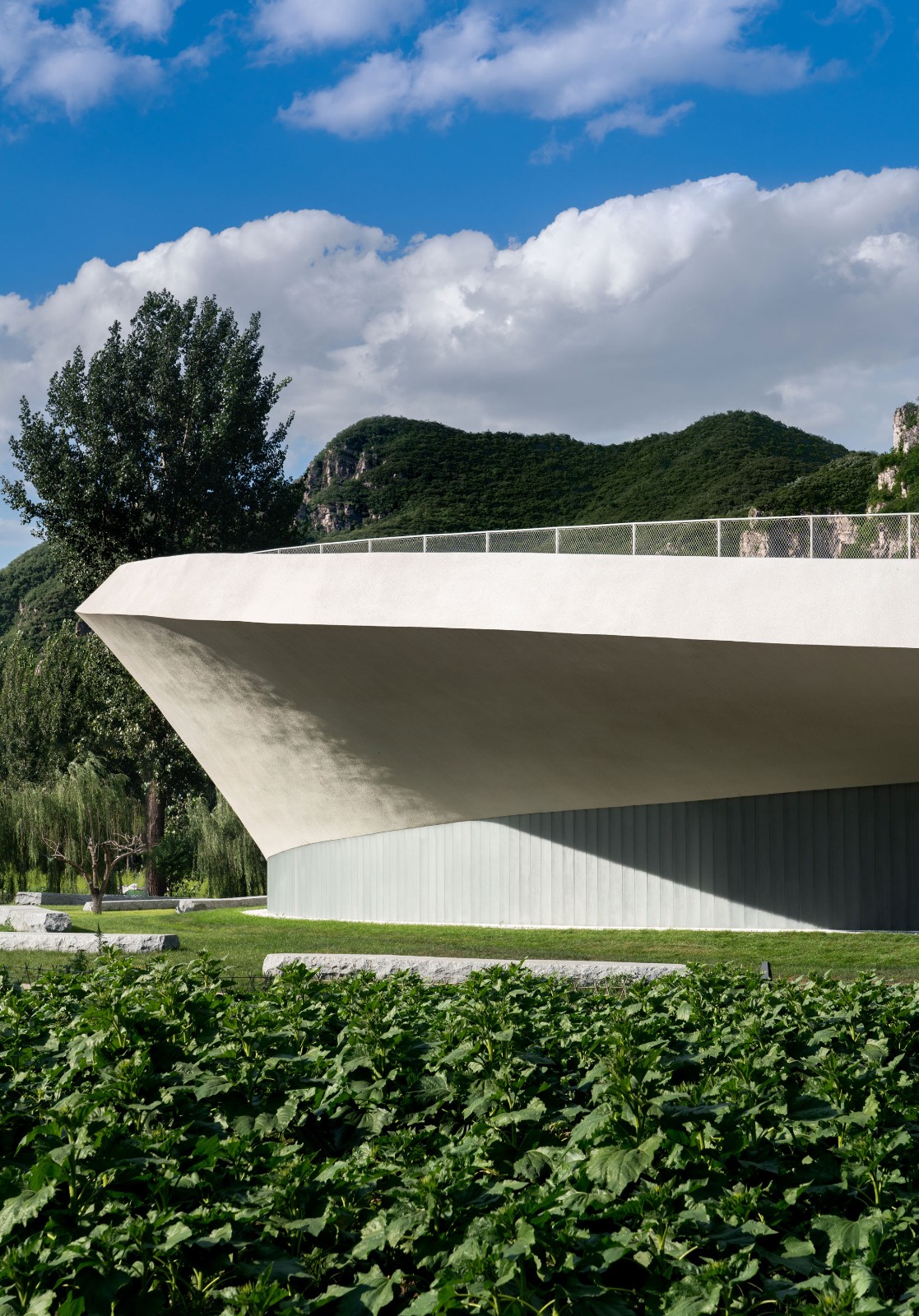 BIM建筑|振兴乡村需要“知行合一”：田岗艺术中心 / 袈蓝建筑