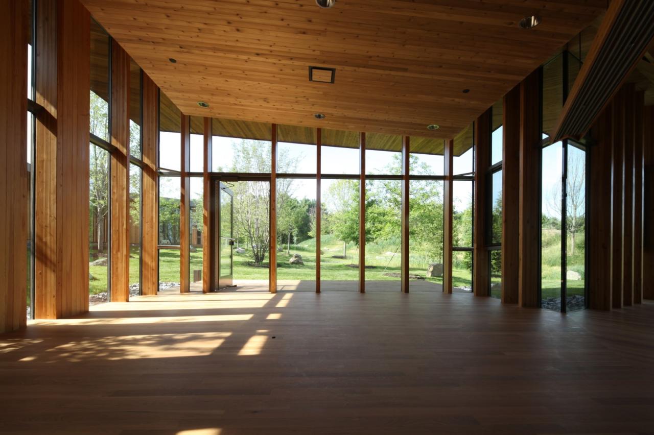 BIM建筑|树建筑：JST 哈里斯堡生产工程中心 / 芦泽龙一事务所 & Arcari + Iovino Architects