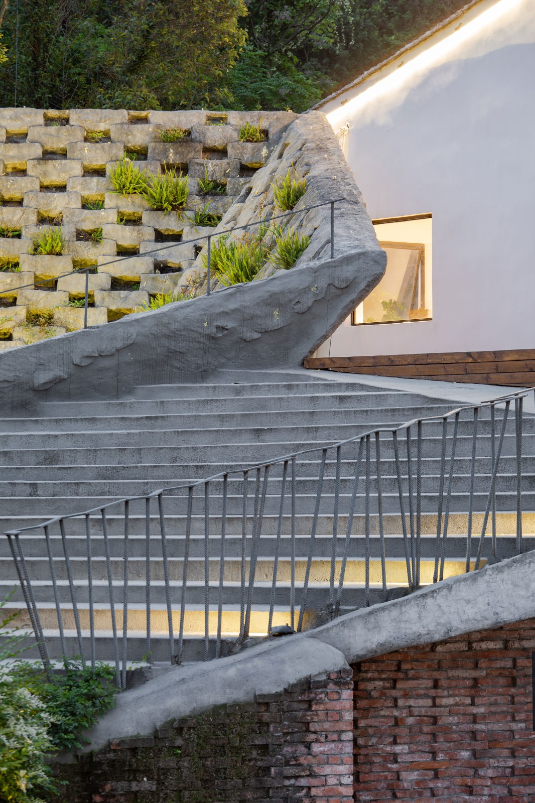 BIM建筑|山村改造中的小品建筑：山根之花 ／谱观建筑