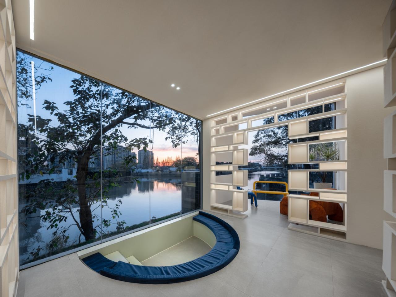 BIM建筑|上海云间粮仓 “人民河畔悬浮的太空盒”LILITH莉莉斯小屋 / DCDSAA淀川建筑事务所