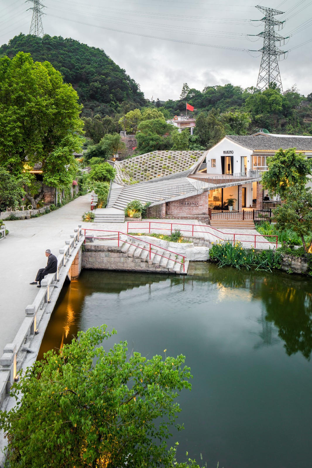 BIM建筑|山村改造中的小品建筑：山根之花 ／谱观建筑