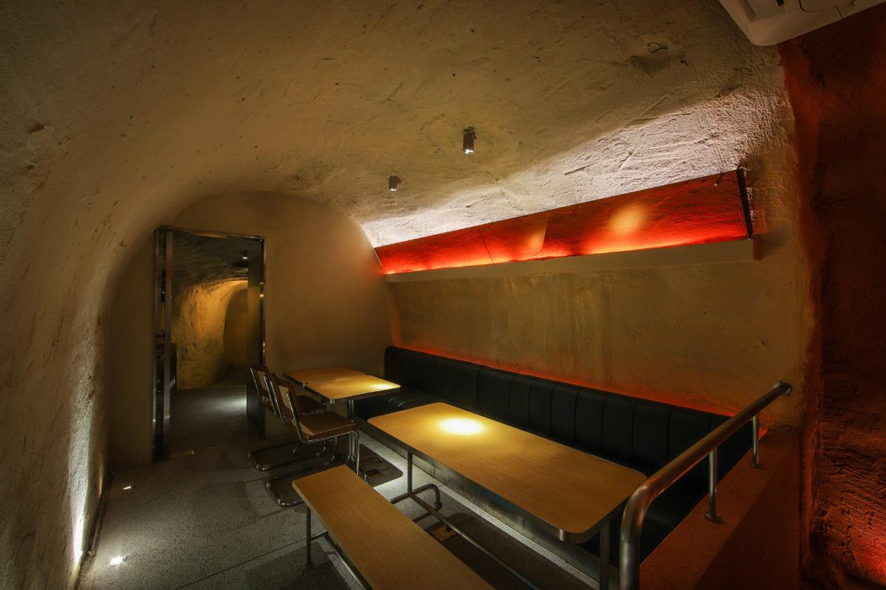 BIM建筑|Caver-防空洞里的酒吧 / itD studio