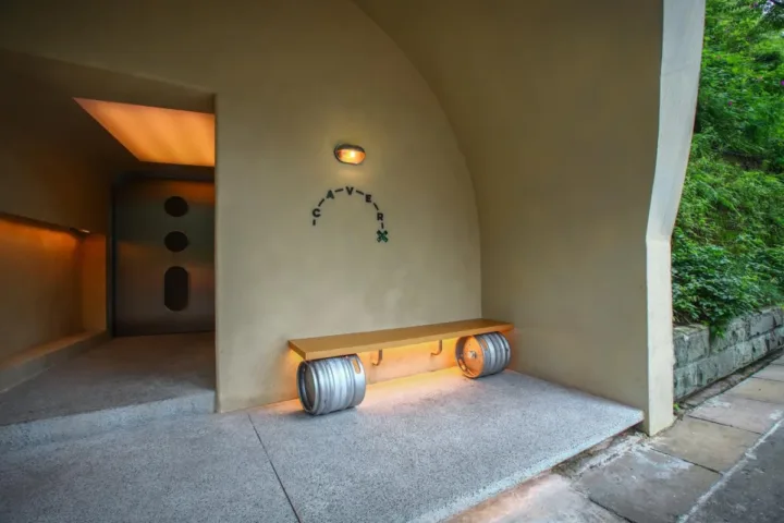 BIM建筑|Caver-防空洞里的酒吧 / itD studio