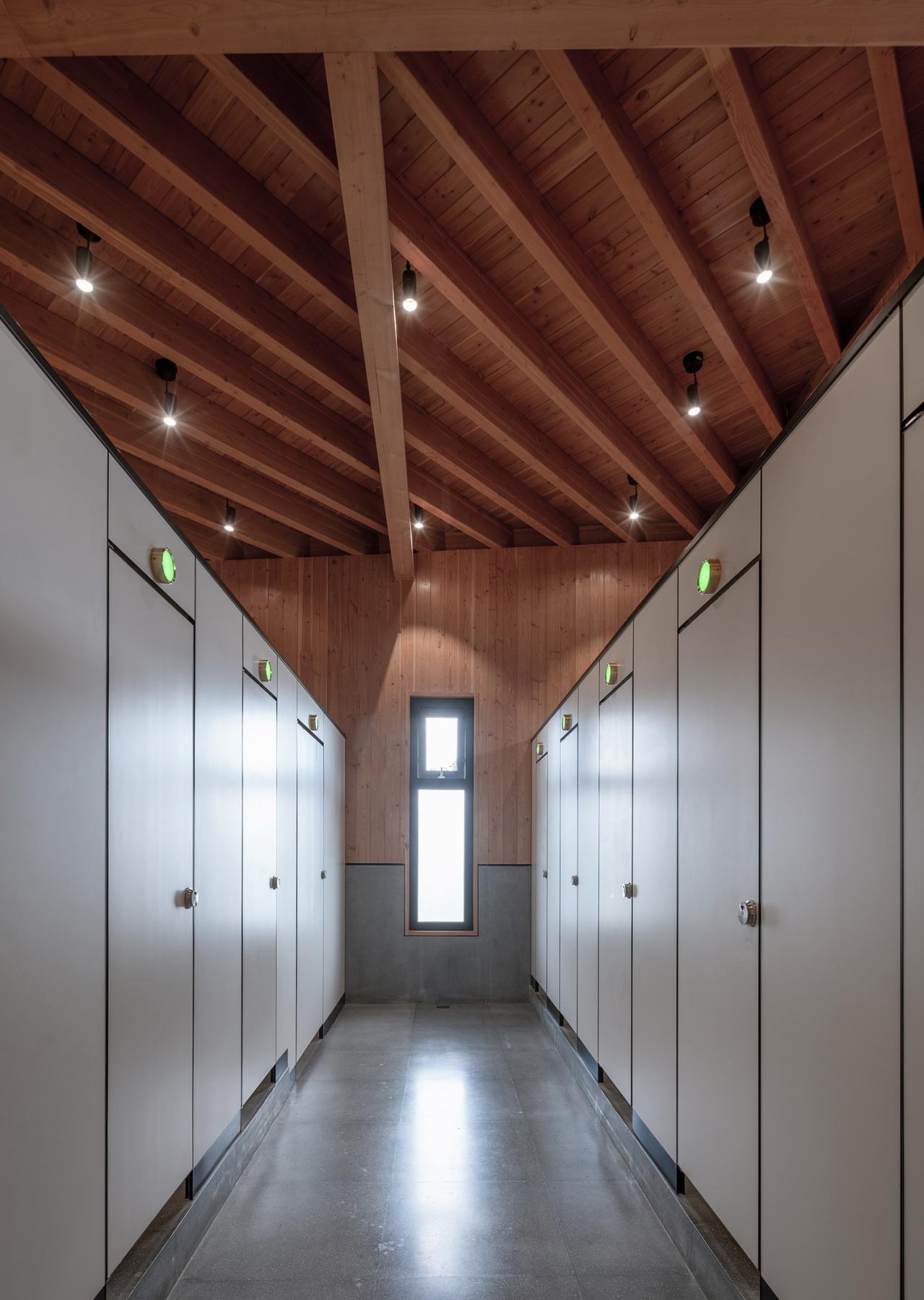 BIM建筑|富阳·阳陂湖湿地接待中心 / 尌林建筑设计事务所