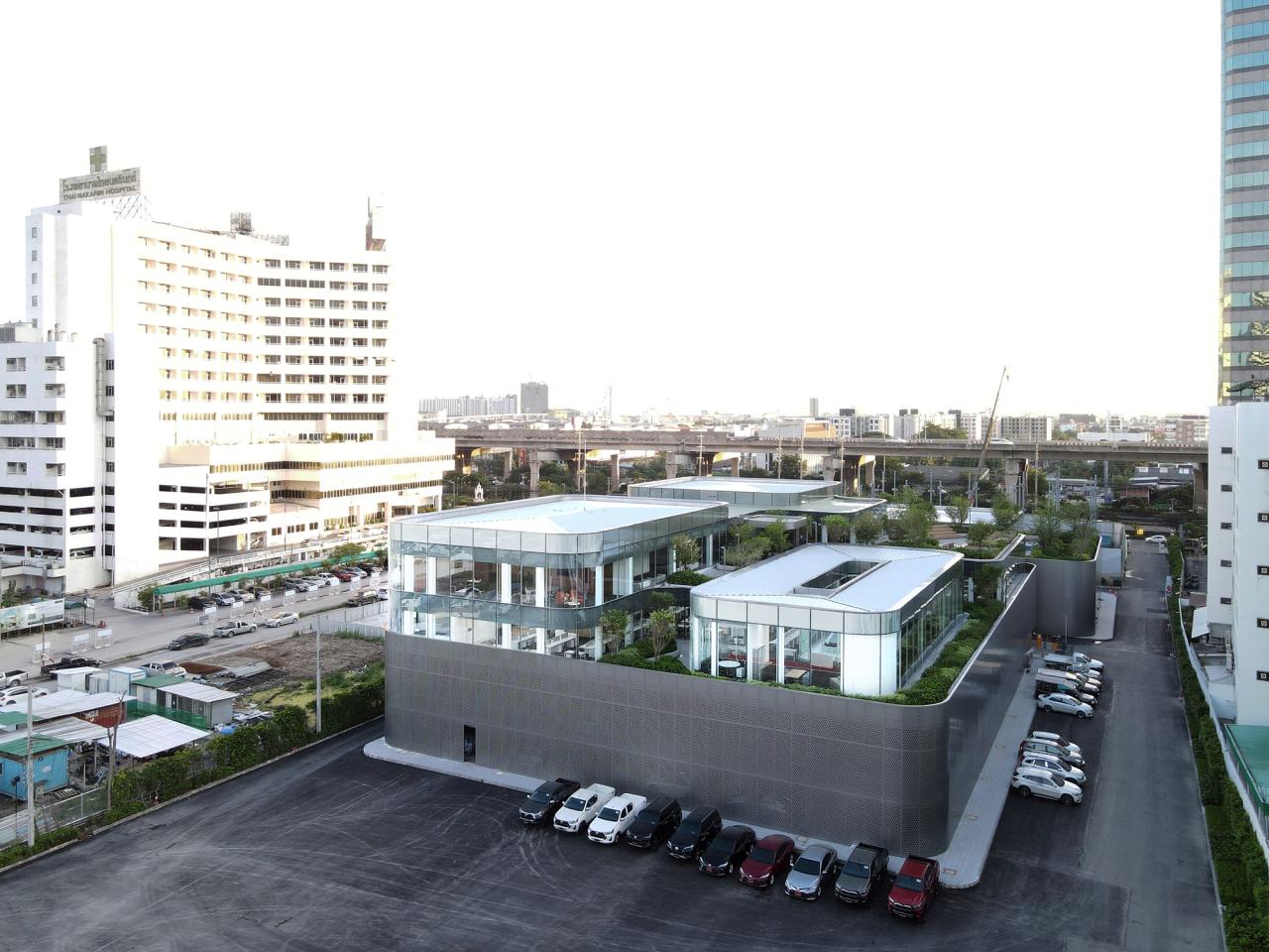 BIM建筑|丰田汽车泰国营销办公综合体 / ASWA