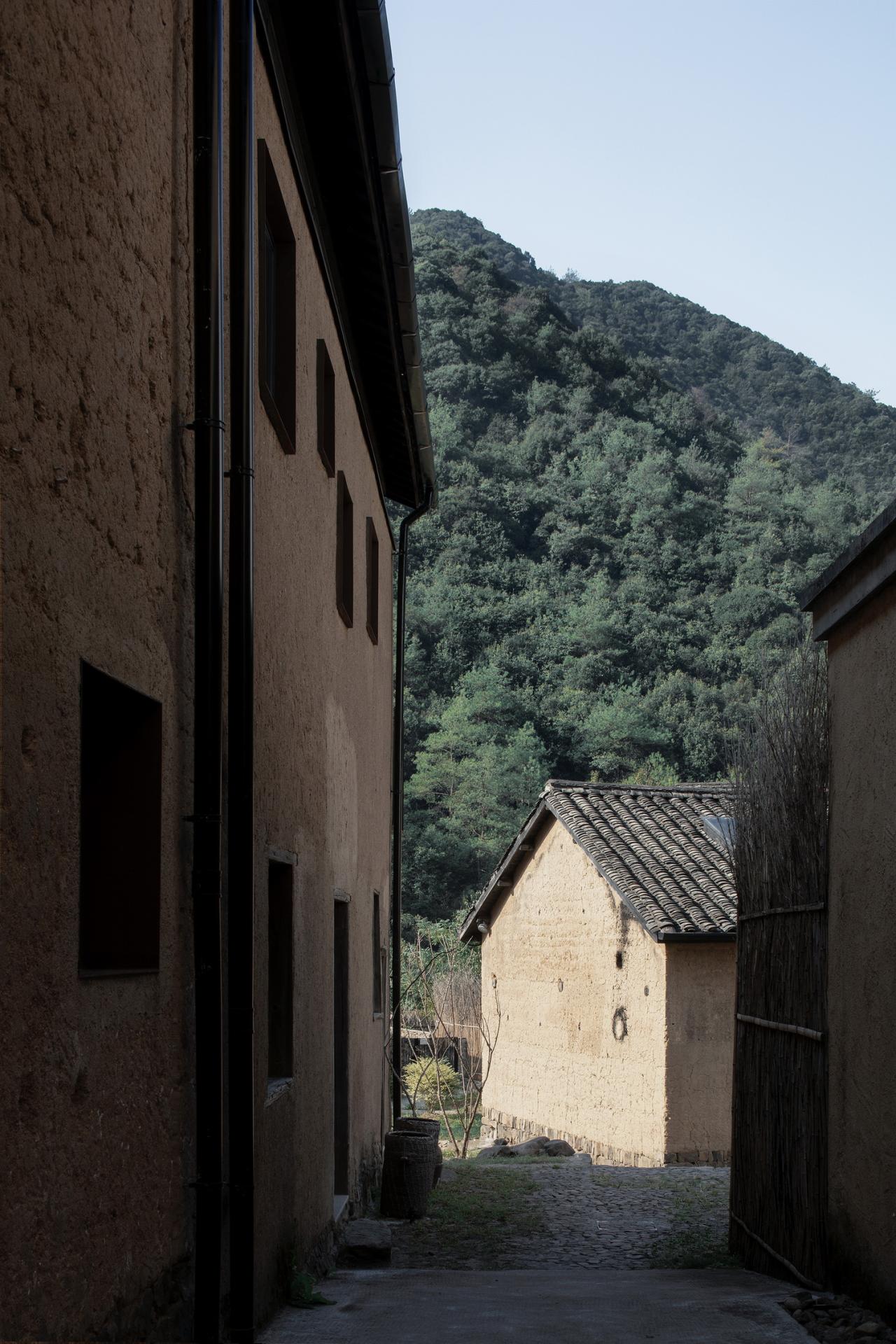 BIM建筑|桐庐流云乡墅，山野间的隐世秘境 / MDO木君建筑设计