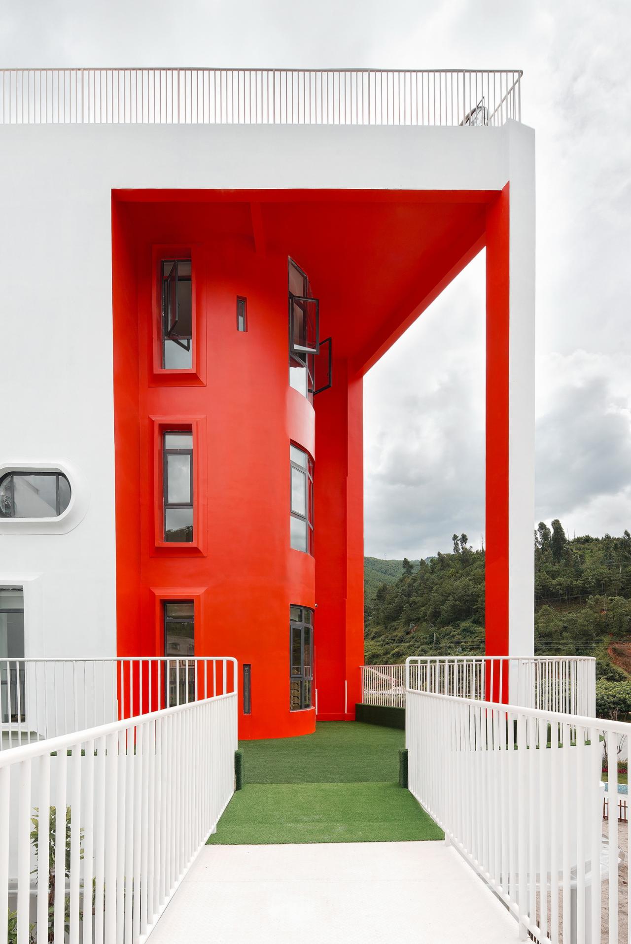 BIM建筑|虽偏远 理想必致！在西昌卫星发射基地大凉山建一座“探索者幼儿园” / 迪卡建筑设计中心