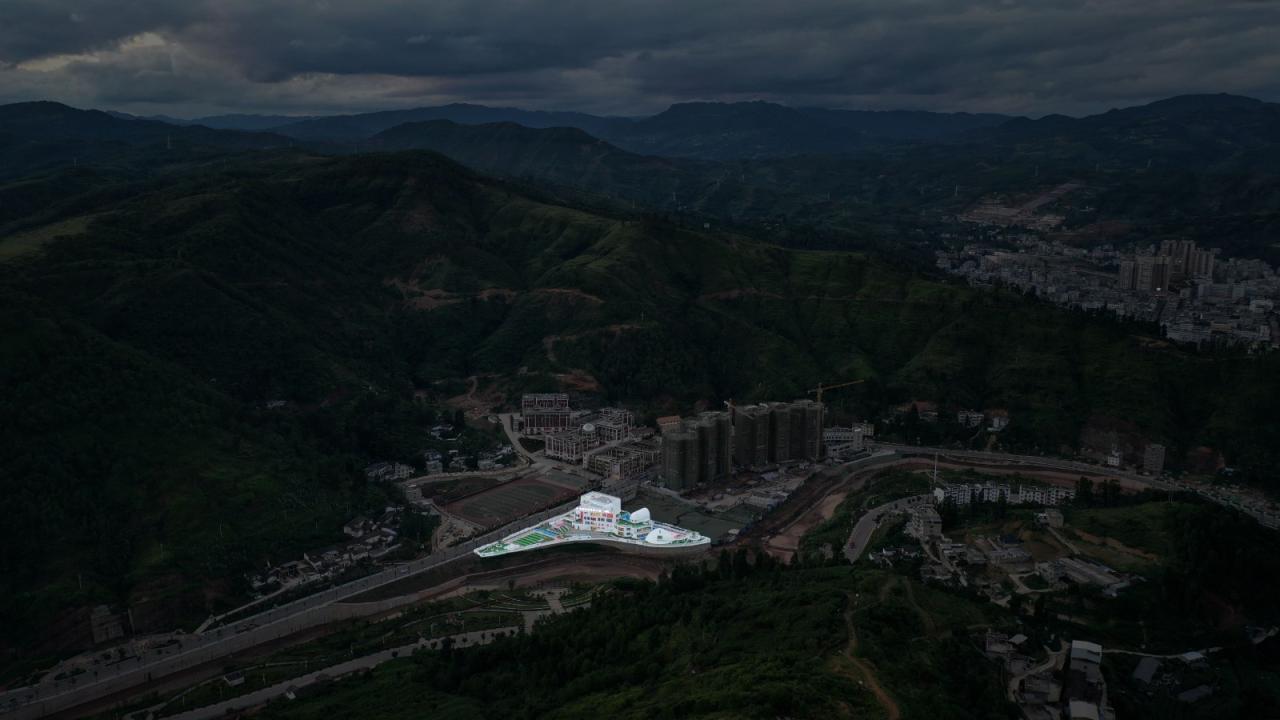 BIM建筑|虽偏远 理想必致！在西昌卫星发射基地大凉山建一座“探索者幼儿园” / 迪卡建筑设计中心