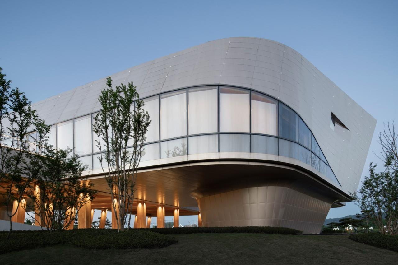 BIM建筑|木构建造设计一体化 l 宜宾白兰美学馆：建筑如何在地生长？